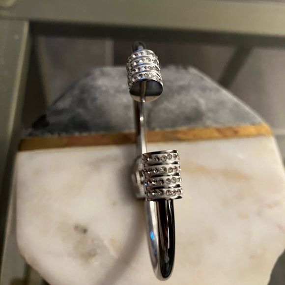 Elegant Silver Bracelet with Crystal Accents. very elegant No one will know. - Picture 5 of 6